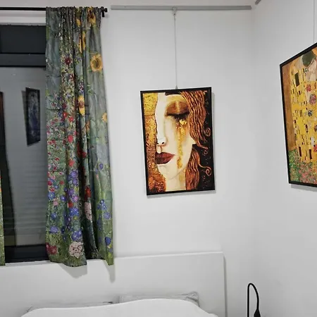 Klimt Business Grade New Comfortable * Belgrade